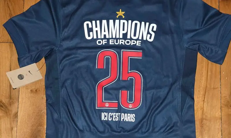 maillot psg avec etoile